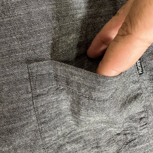 Hurley Shirt Mens XL Grey Button Up Cotton Short Sleeve Collared Pocket Adult - Picture 4 of 8